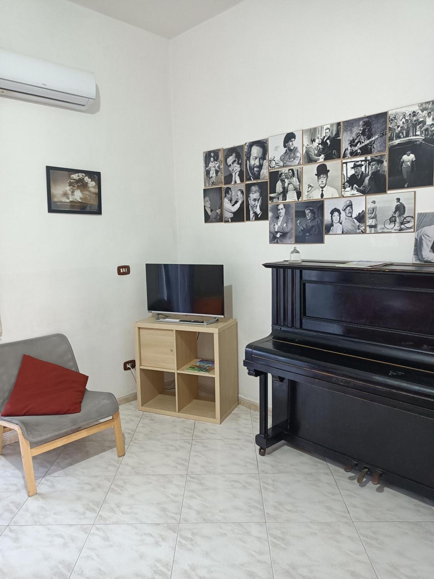 Le Note Di Napoli Apartment Luaran gambar